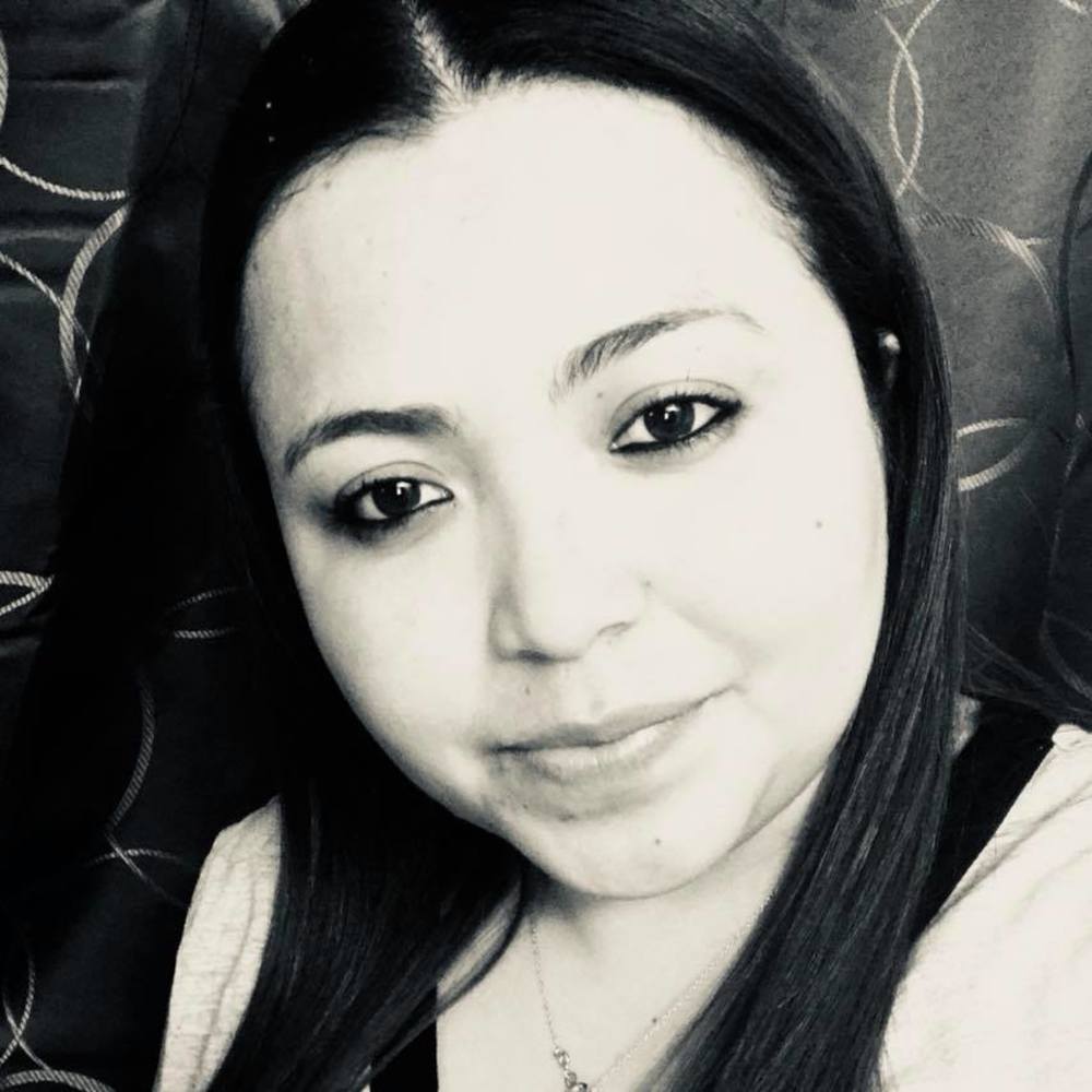 Meet your Posher, Esmeralda